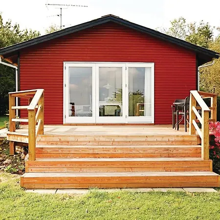 Дом отдыха Two-bedroom Holiday In *